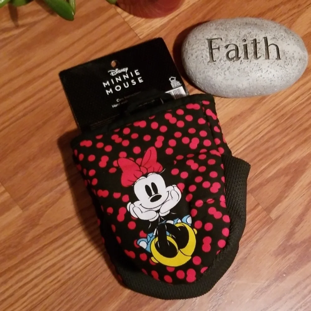 New‎ Disney minnie mouse mini mitts 2